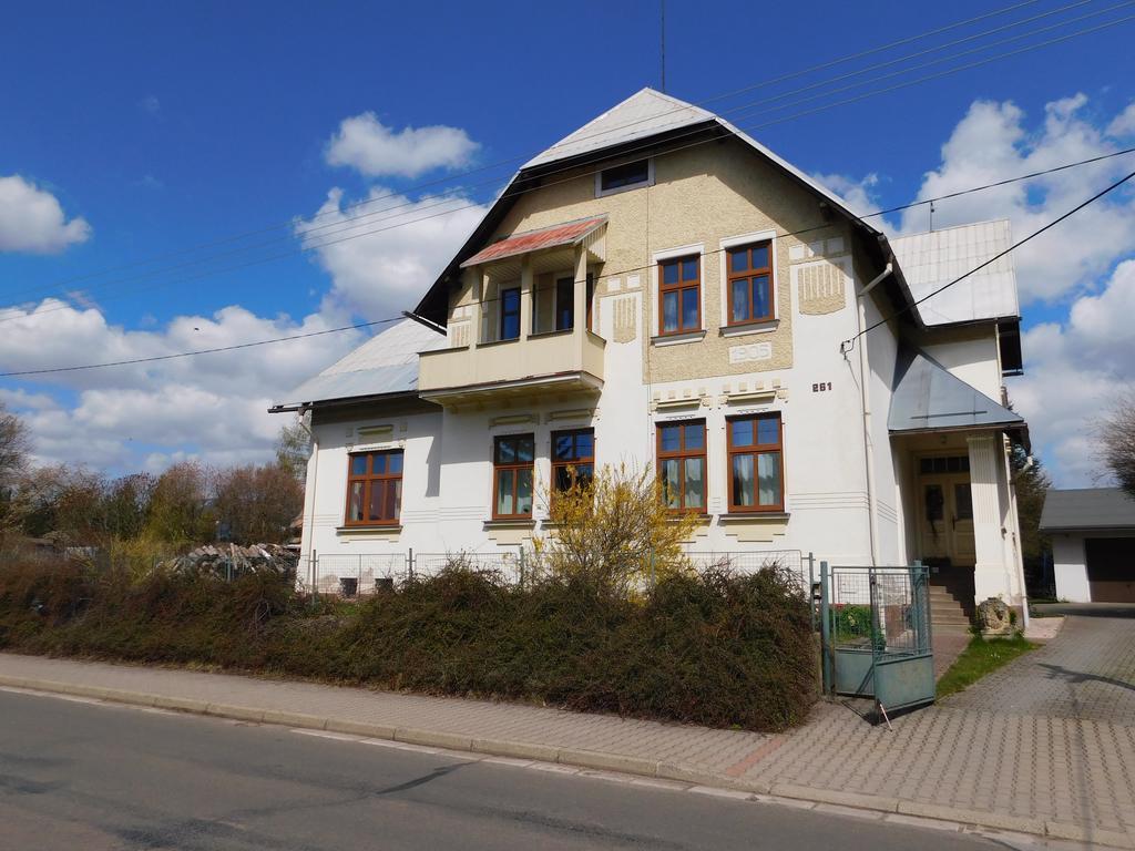 Mlade Buky 261 Apartment Bagian luar foto