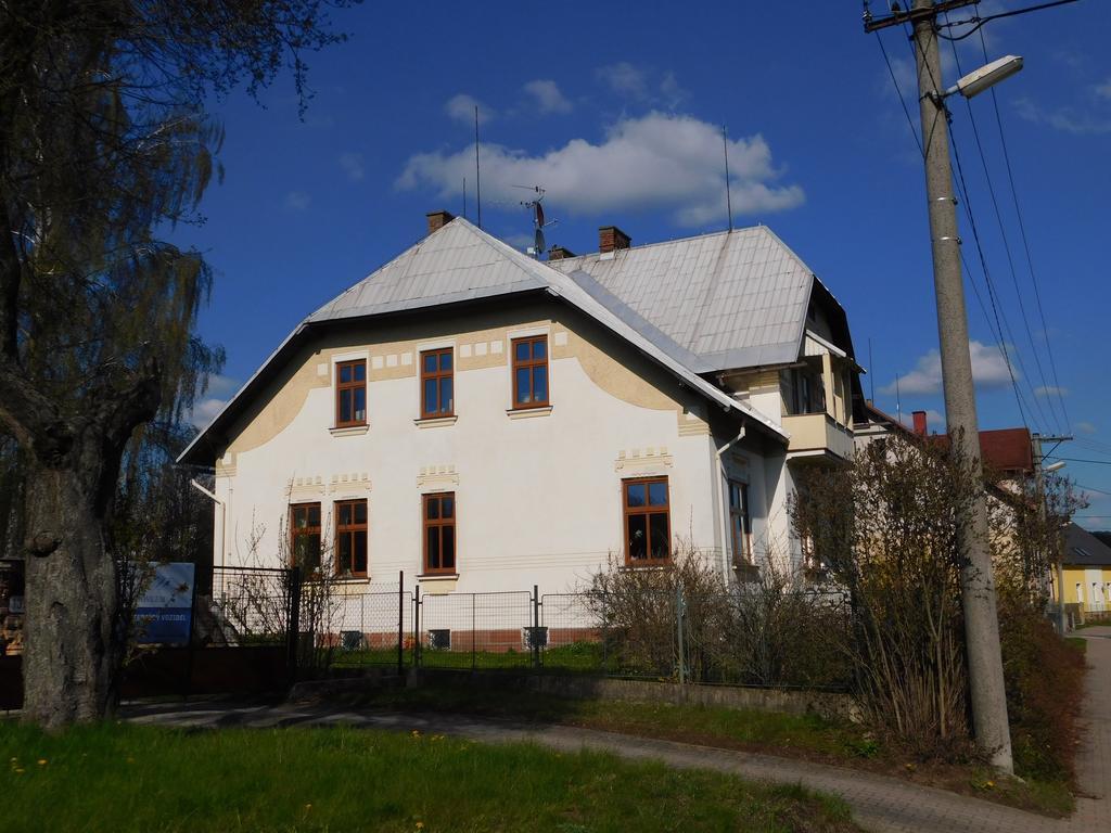 Mlade Buky 261 Apartment Bagian luar foto